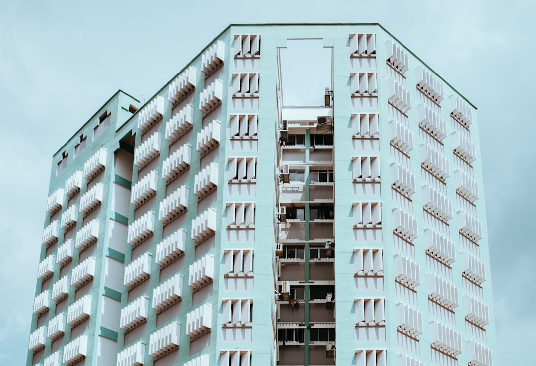 Apartment REITs Signal Turning Point as Demand Holds but Rents Soften