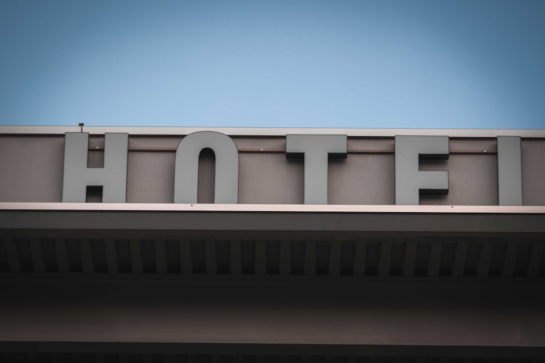 Sunstone Hotels Faces Activist Pressure as Lodging Sector Recovery Splits