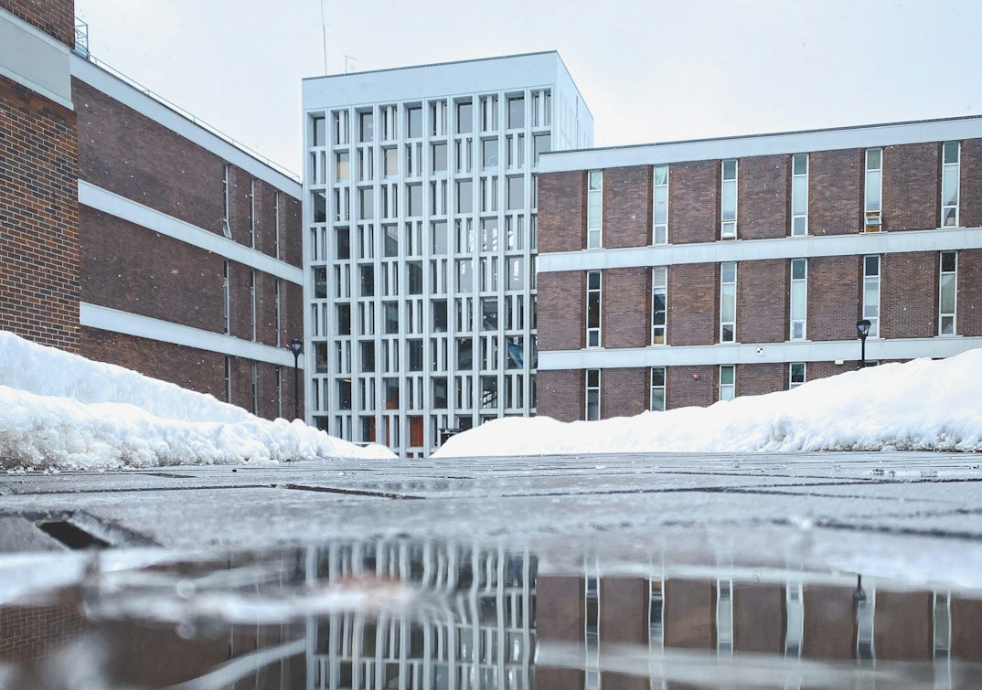 Towers Under Water, Campuses on Ice