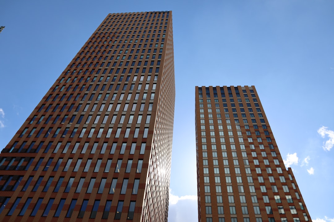 Two Office Towers on Denver’s 17th Street Transact Below Prior Pricing