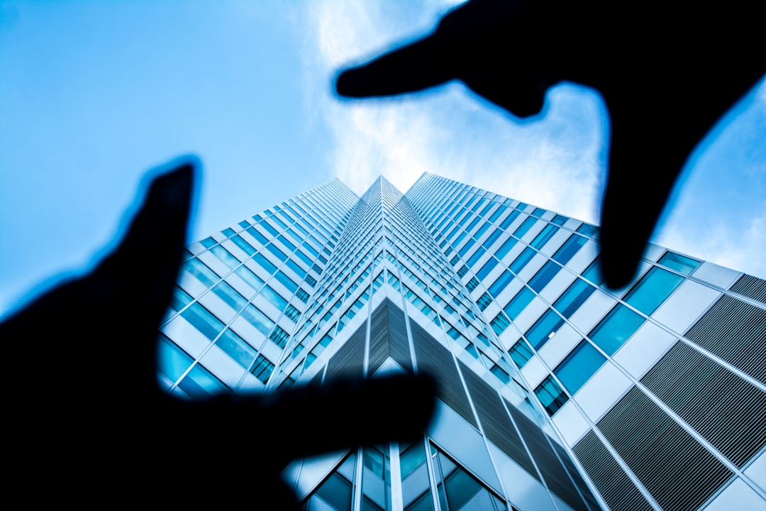 Institutional Sales Edge Up, Smaller Deals Lag in Q3