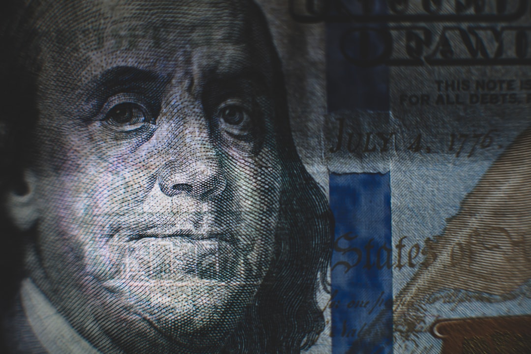 US Treasury Yields Retreat as Data Delays Shape Market Caution